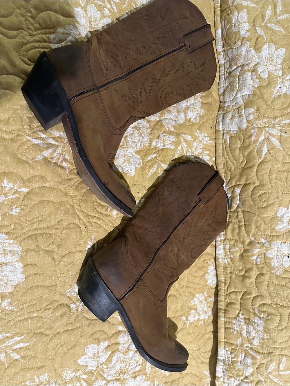 Durango Brown Leather Western Boots. Used. Size 5.5